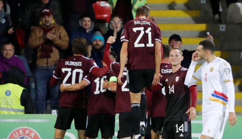 لاتفيا تفوز على أرمينيا 2-0 وتحرمها من مزاحمة الصدارة