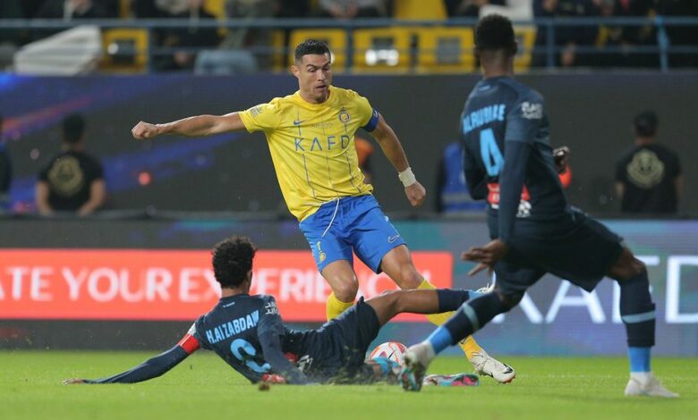 رونالدو يسجل هدفين ويقود النصر للفوز على الأخدود 3-0