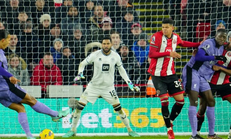 ليفربول يفوز على شيفيلد يونايتد 2-0 ويشدد الخناق على أرسنال المتصدر