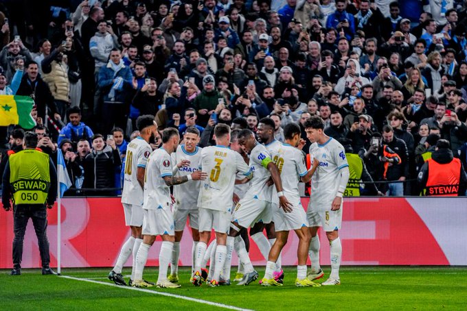 مارسيليا يضرب فياريال 4-0 ويقترب من دور الثمانية