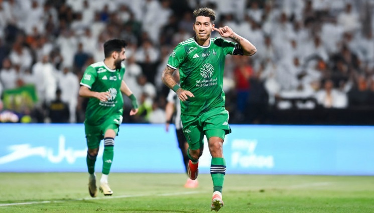 الأهلي يحول تأخره إلى فوز مستحق على الشباب 2-1