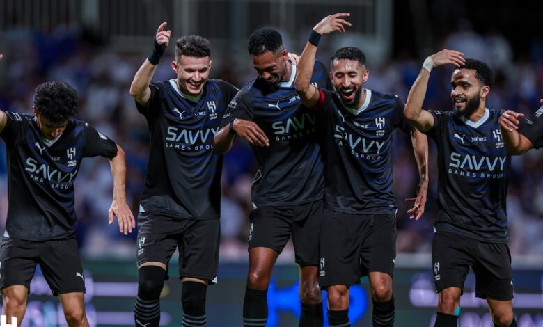 الهلال يفوز على الوحدة 2-1 وينهي الموسم دون هزيمة